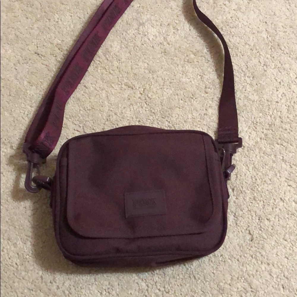 Victoria’s Secret Pink crossbody bag